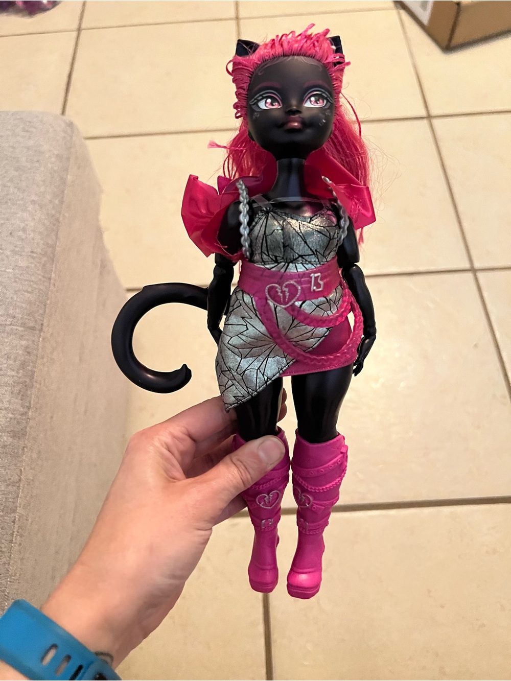 Catty Noir G3 monster high doll, played with; includes accessories